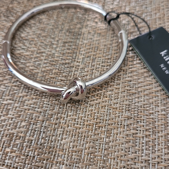 Kate Spade Sailor's Knot Hinge Bangle, new - Picture 2 of 6
